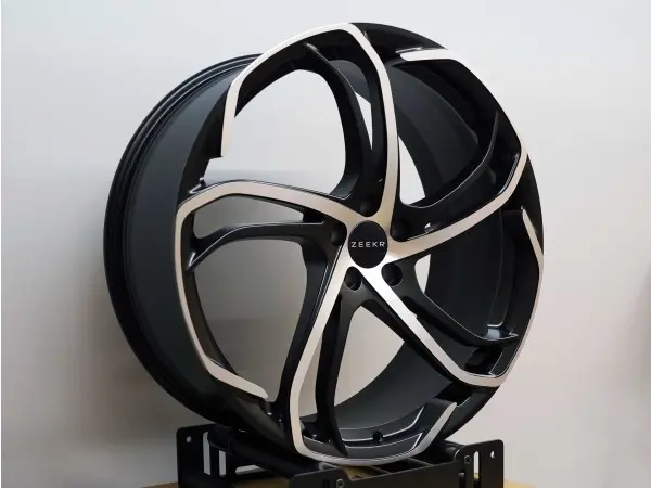 Кованые диски R22 Zeekr 001