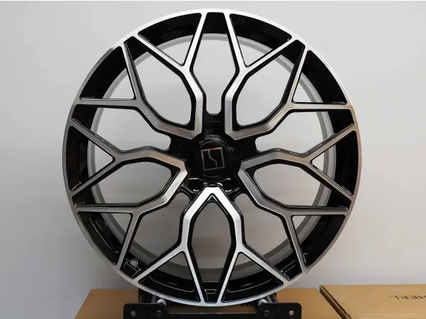Кованые диски R22 для Zeekr 001