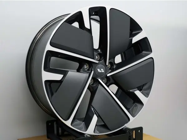 Оригинальные диски R21 LiXiang L6...