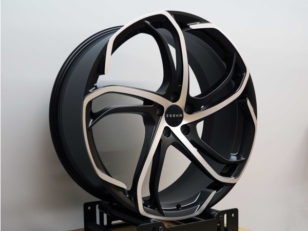 Кованые диски R22 Zeekr 001